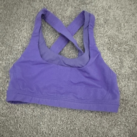 Lululemon: Stuff Your Bra Size 4 - Picture 2 of 2